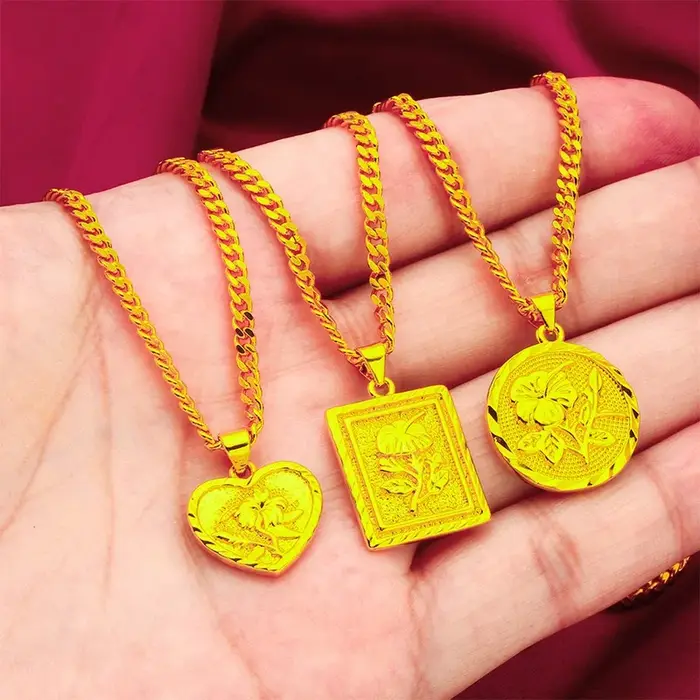 Collier en or 9999 en forme de cœur