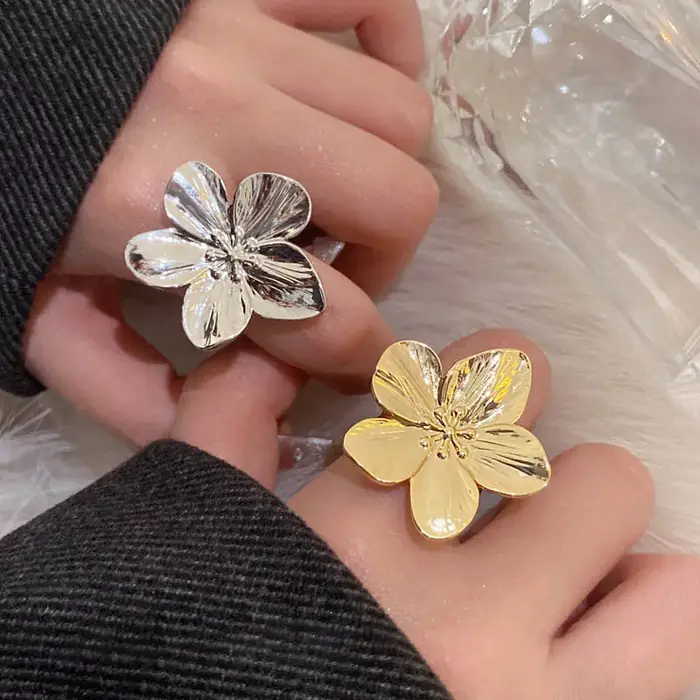 Bague à fleurs pour femmes