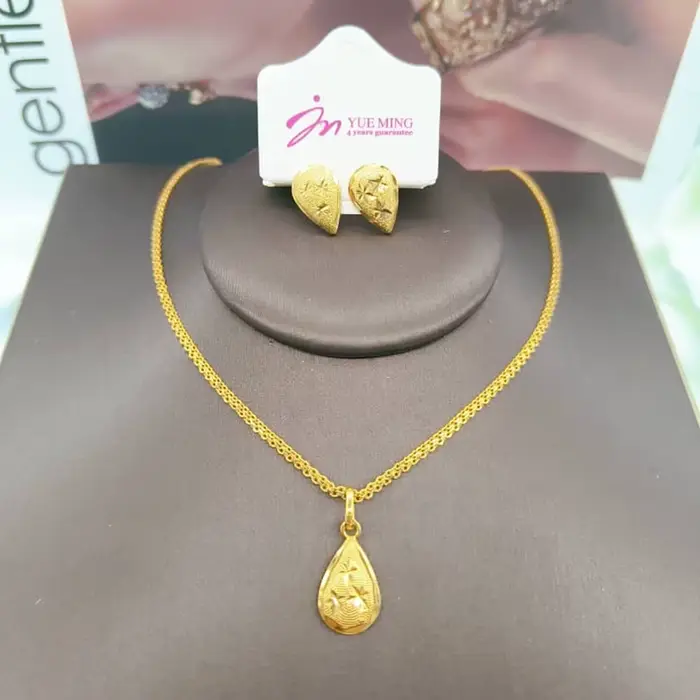 Ensemble de bijoux couleur or exquis pour fête