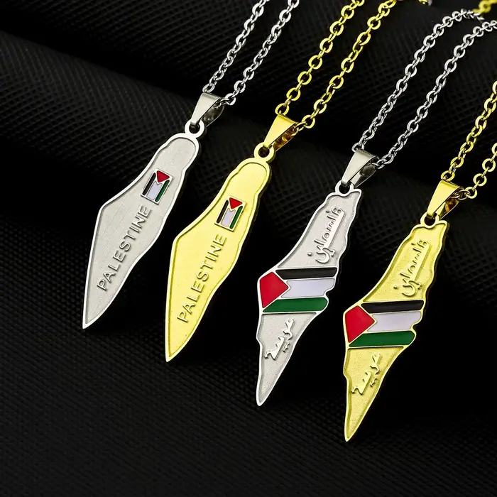 Collier avec pendentif en acier inoxydable