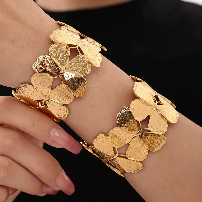 Bracelet Papillon en Acier Inoxydable Plaqué Or 18K pour Femme Occasions Spéciales Style Moderne Tendance Élégance Naturelle