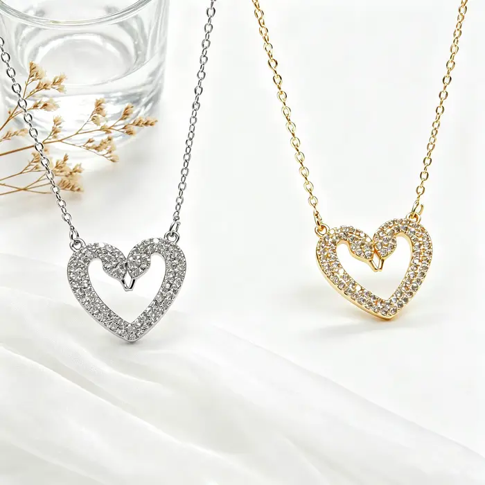 Nouveau Collier Cœur Cygne Entièrement Sertie de Zircons Brillants pour Femme, Chaîne de Clavicule Exquise en Acier Inoxydable, Idéal pour l'Été, Cadeau Bijou