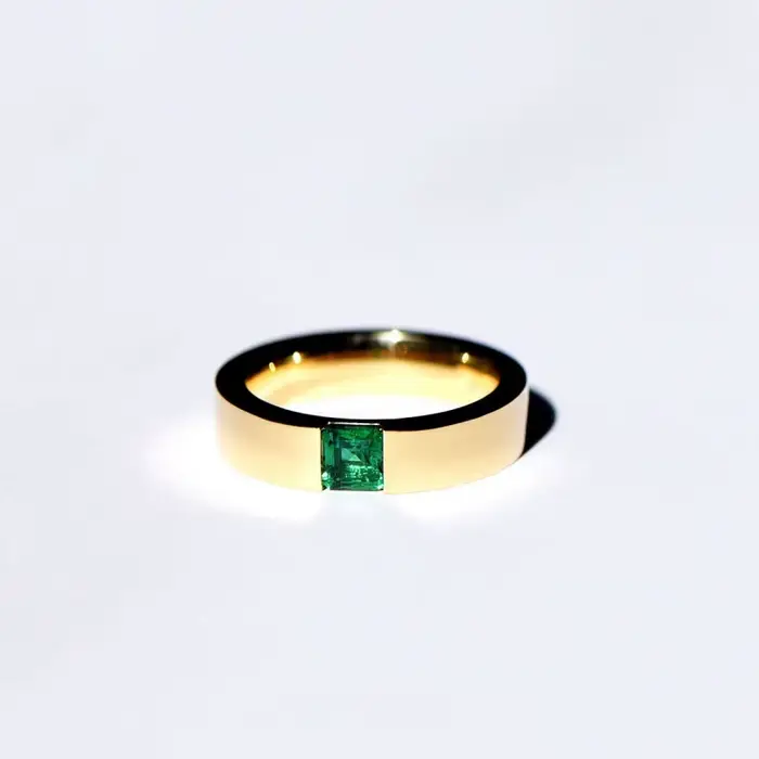 Bague émeraude en pierres précieuses naturelles