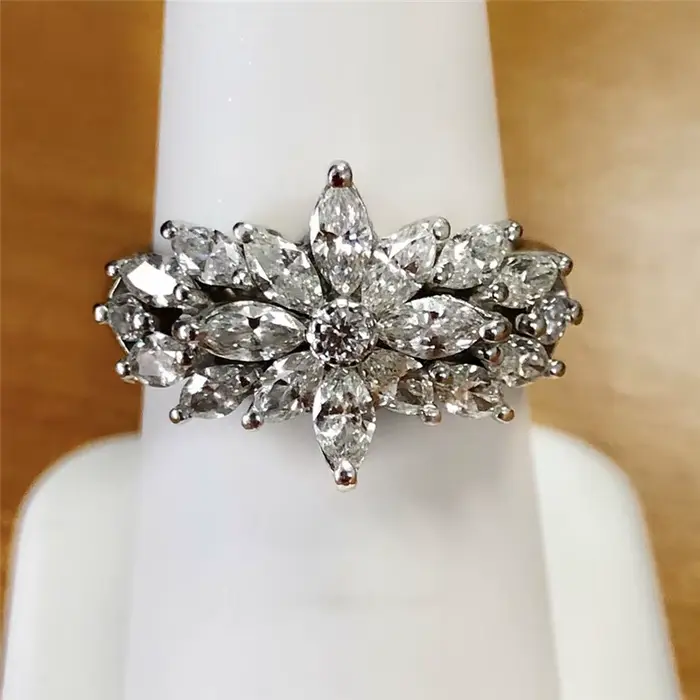 Huitan – bague pour femmes, nouveau Design, pour fête, Design floral esthétique, petit Style frais, 