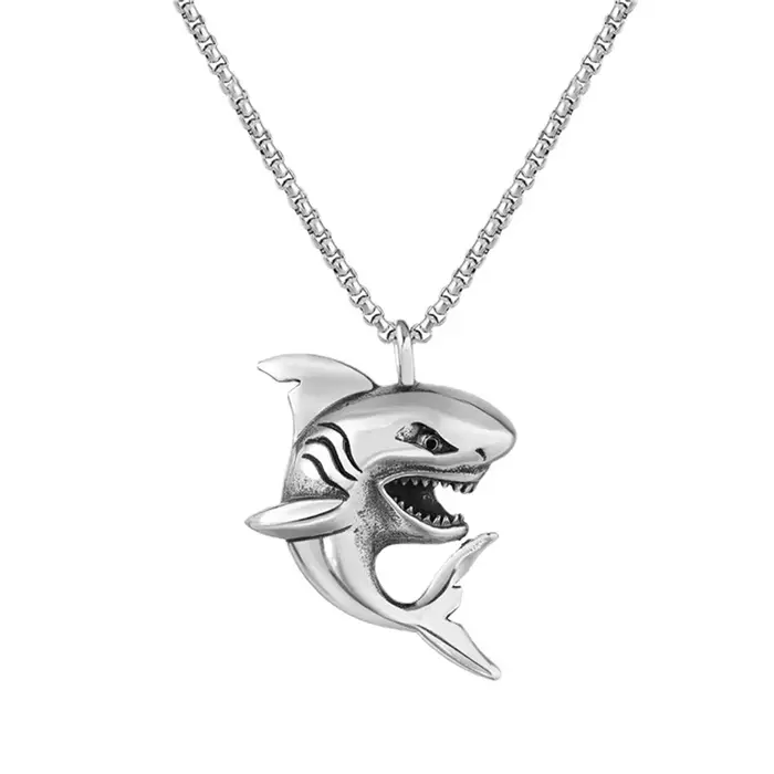 Collier requin pour hommes