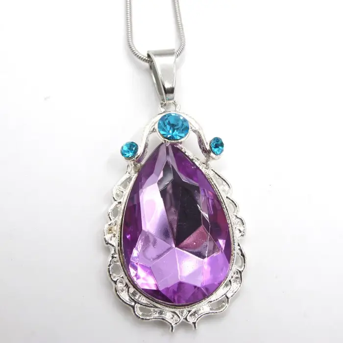 2025 nouvelle enfant filles habiller princesse So Fia première chaîne en alliage violet larme amulette pendentif colliers bijoux cadeau pour les enfants