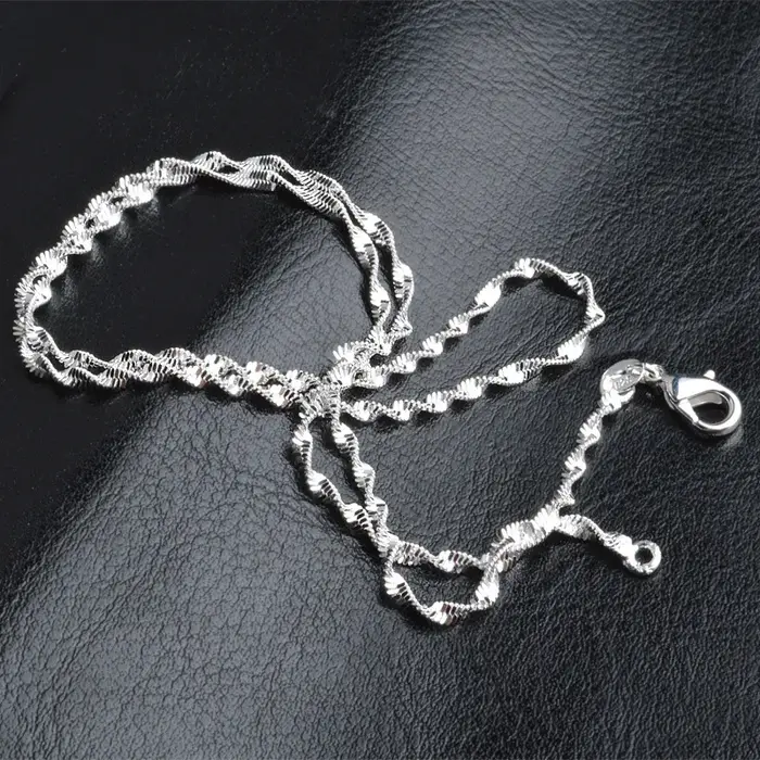 Nouveau Collier ondulé d'eau de 2mm pour femmes