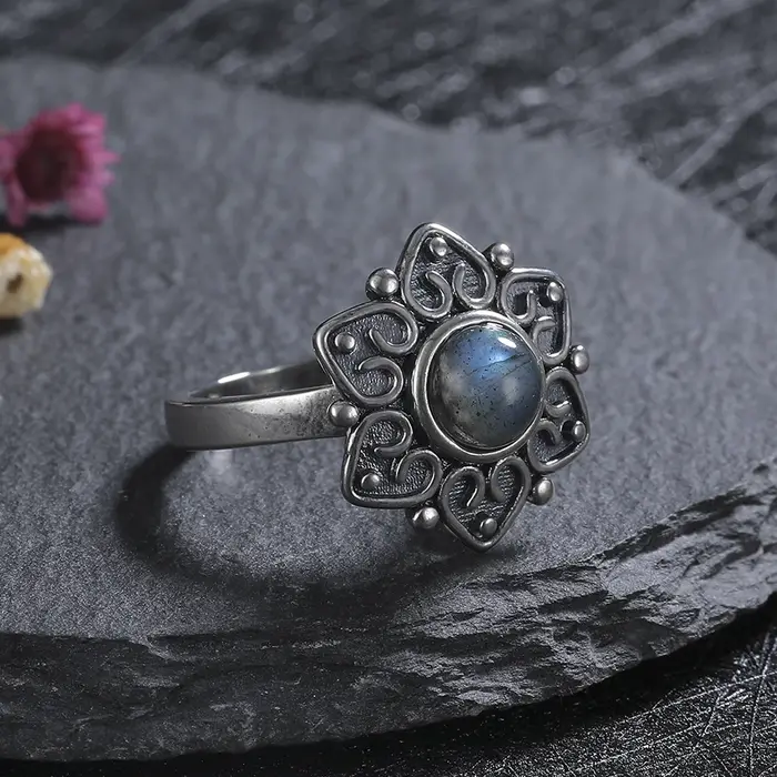 Bague en Labradorite naturelle
