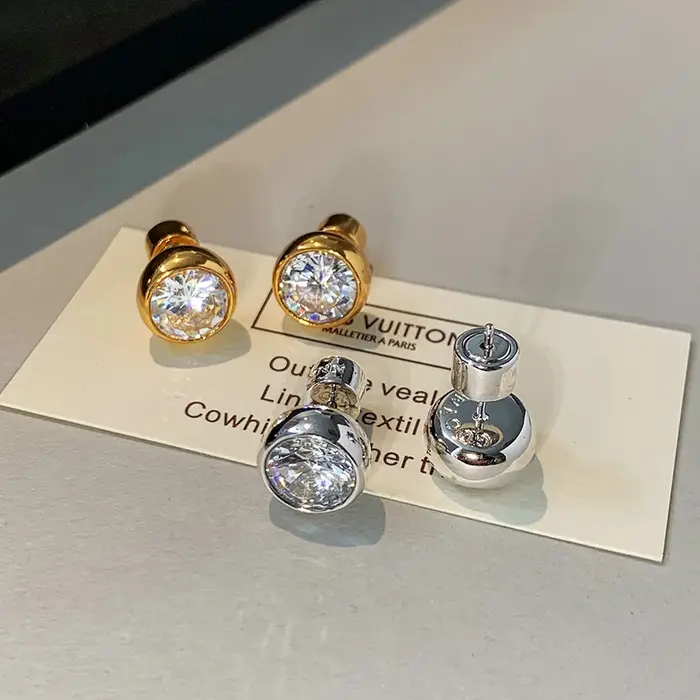Boucles d'oreilles rondes brillantes en Zircon
