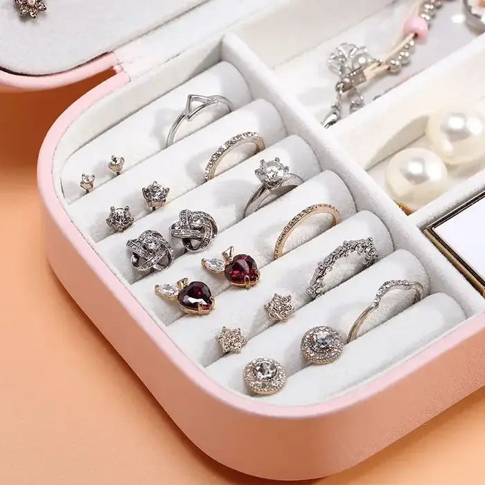 Boîte à bijoux portable en cuir pour bijouterie voyage organisation bijoux présentoir de bijoux pour femmes occasions spéciales