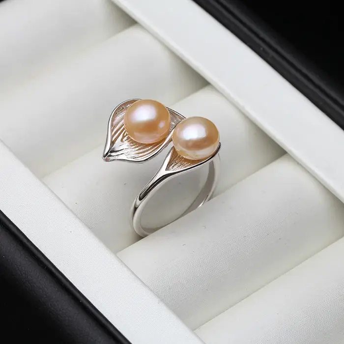 Bague en perles d'eau douce naturelles noires et blanches pour femmes