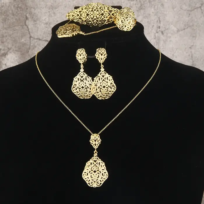 LUIZADA 2025 juillet vente chaude ensemble de bijoux en cuivre à la mode: collier