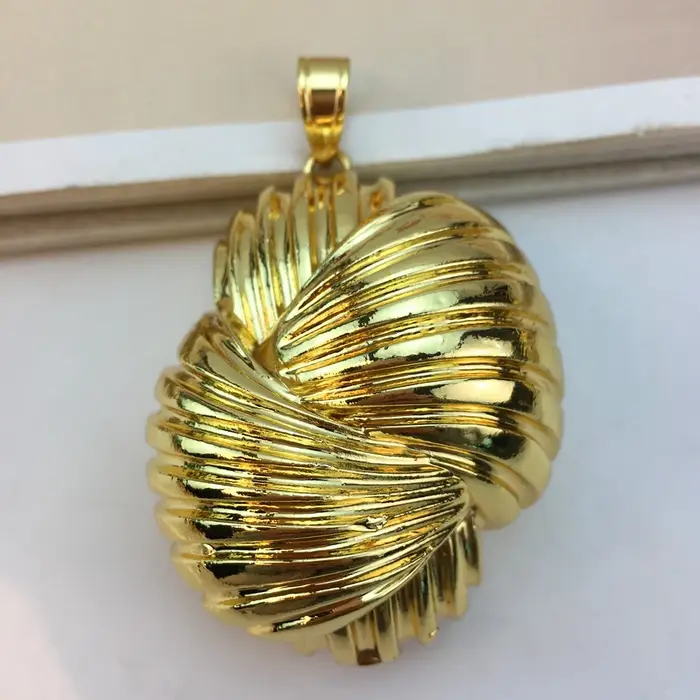 Grands ensembles de pendentifs énormes pour femmes