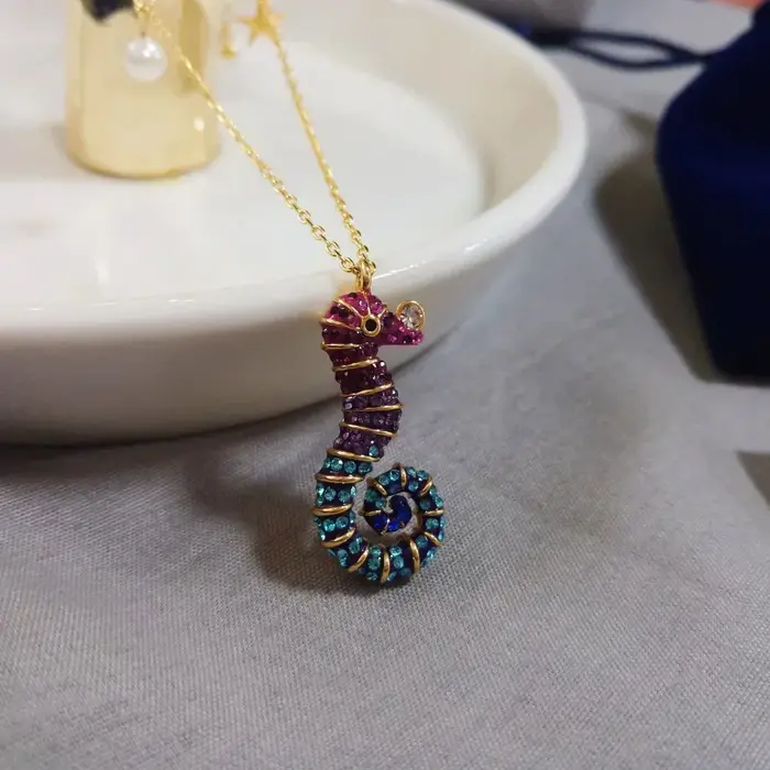 Collier hippocampe série animaux