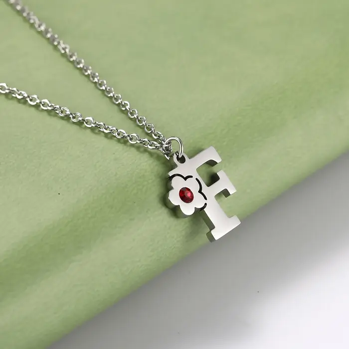 Cazador – collier avec lettres de l'alphabet en cristal