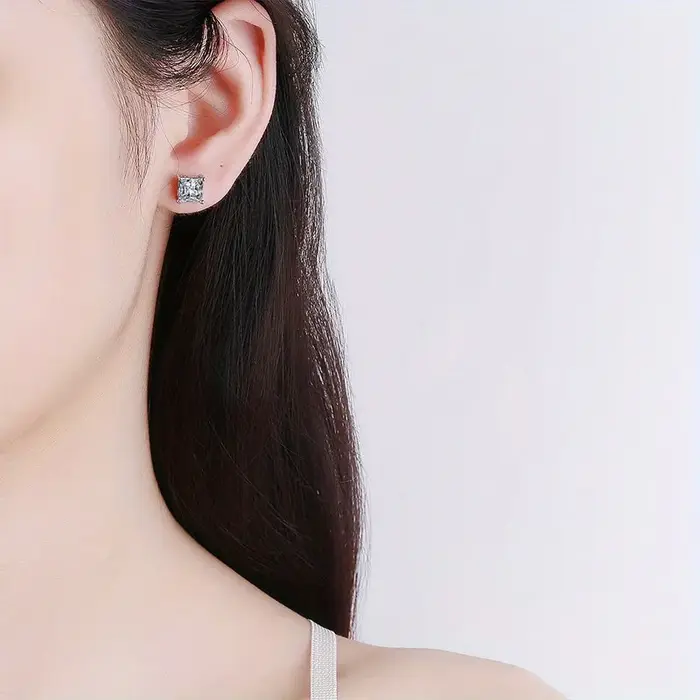 Boucles d'oreilles magnétiques en zircone carrée éblouissante