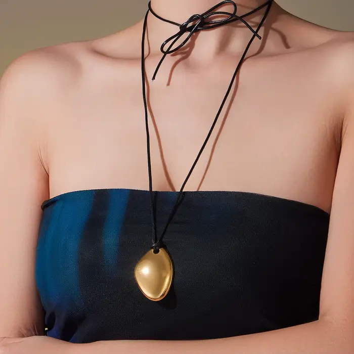 Collier Long superposé en cuir noir pour femmes