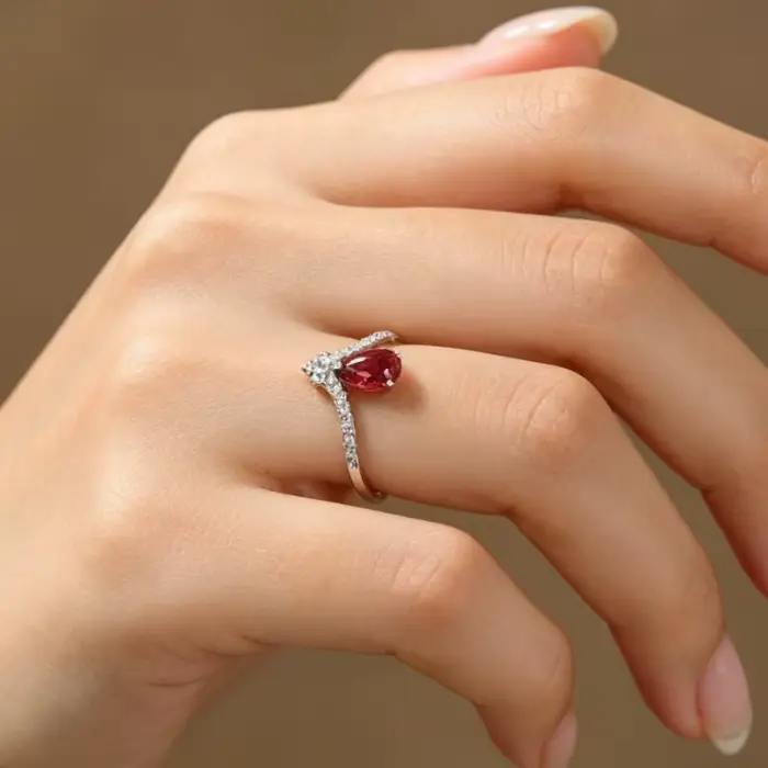 Bague Couronne Double Bande de Luxe avec Zircon Rubis Goutte d'Eau