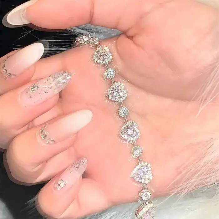 Bracelet de luxe en forme de cœur en pierre rose pour petite amie