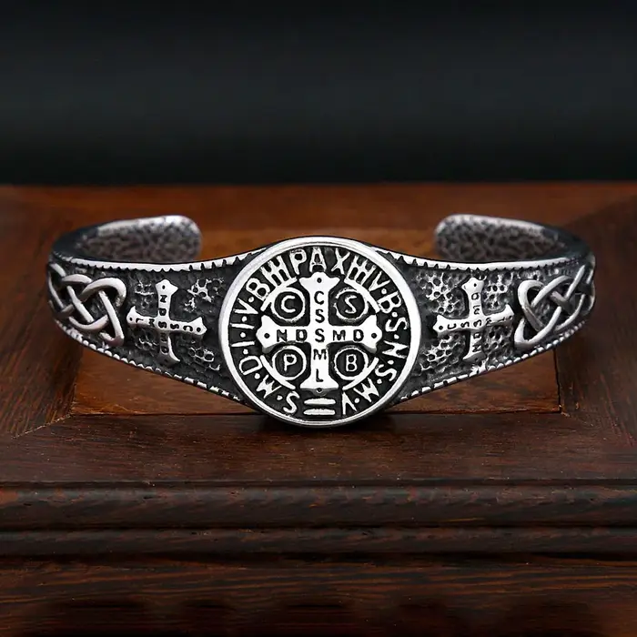 Bracelet Amulette Religieuse Vintage Saint Benoît CSPB en Acier Inoxydable avec Croix Celtique pour Hommes