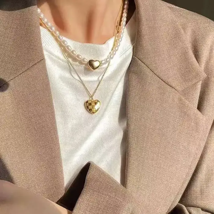 Collier de perles d'eau douce de riz élégant plaqué or pour femmes, bijou romantique à offrir pour occasions spéciales