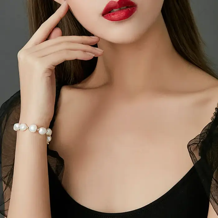Bracelet en perles naturelles pour femmes élégant décontracté et à la mode avec perles d'eau douce blanc rose violet gris cadeau occasion spéciale mariage fête quotidien bureau
