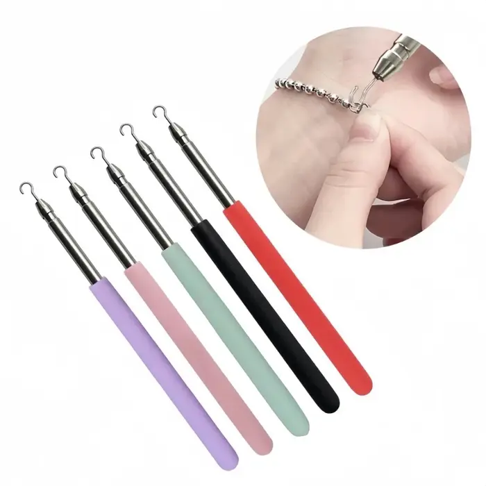Outil de renforcement pour bracelet en or
