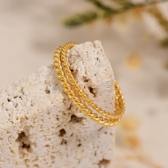 Bague fine en corde torsadée double pour femme