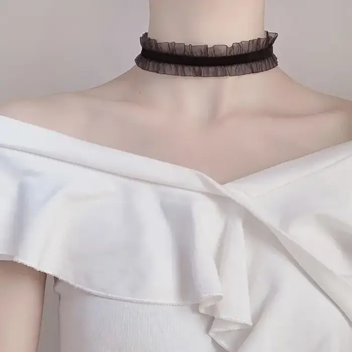 Collier en dentelle noir et blanc pour femmes