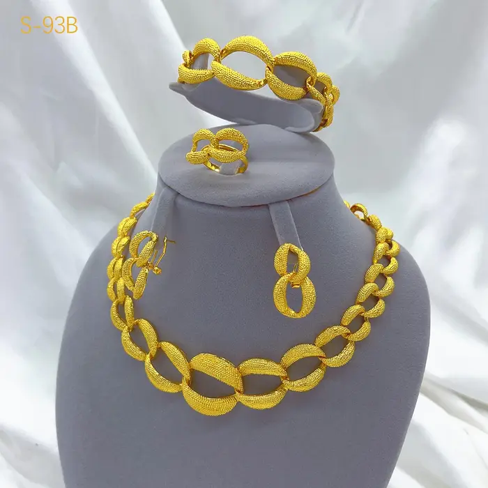 Ensemble de bijoux couleur or 24 carats pour femmes