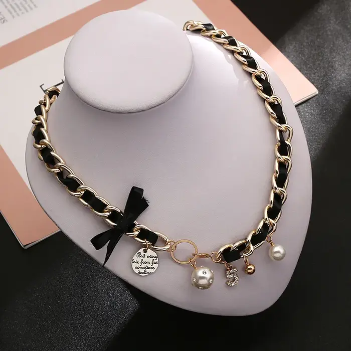 Colliers à 5 lettres en grosses perles pour femmes, chaîne tissée à la main, pendentifs en cristal, 
