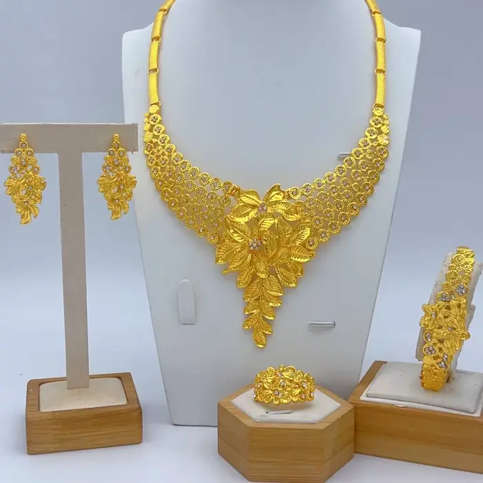 Ensemble de bijoux nigériens pour femmes