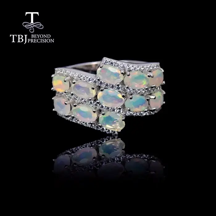 Bague pour femme en opale naturelle colorée