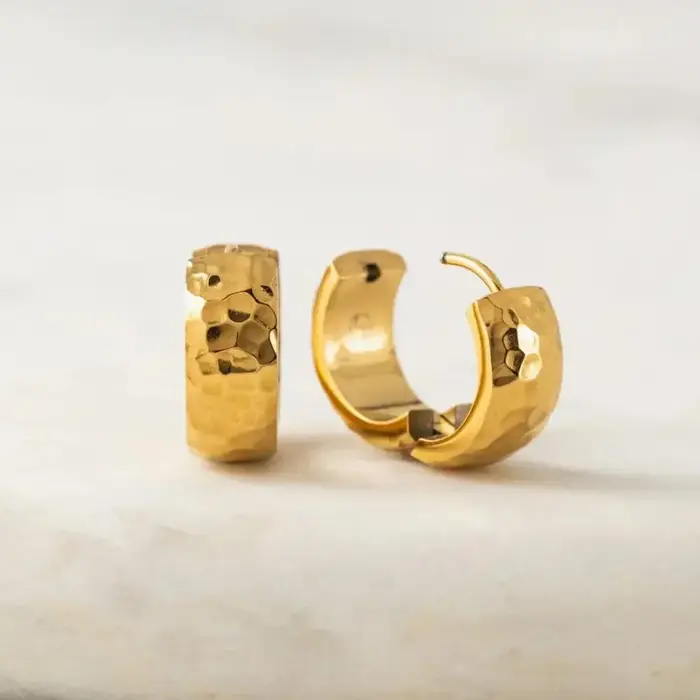 Boucles d'oreilles créoles martelées pour femmes