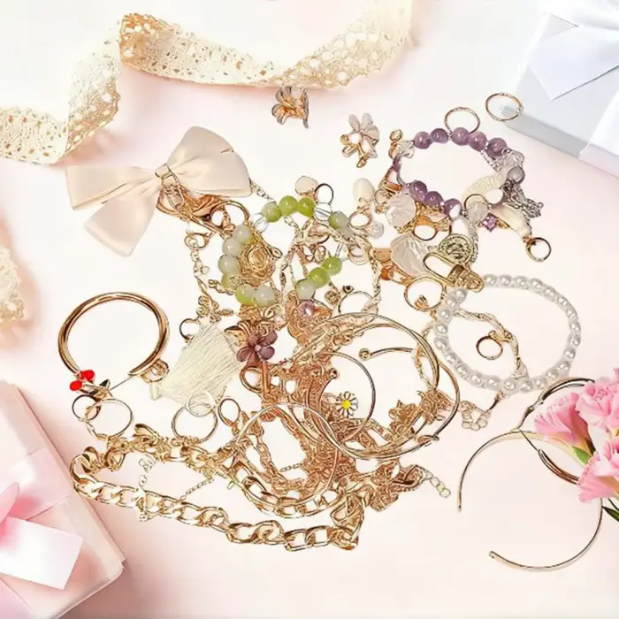Coffret Cadeau Pot à Bijoux Vintage – Pot à Bijoux Mystère pour Femme – Ensemble de Bijoux Mixtes Surprise avec Colliers, Boucles d'Oreilles et Bagues pour Elle
