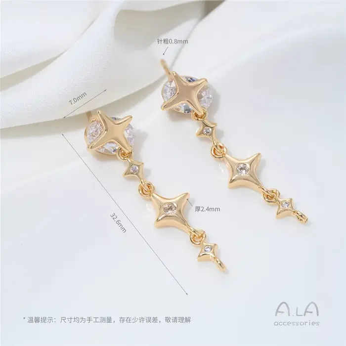 Boucles d'oreilles à pointe d'étoile en Zircon plaqué or 14K