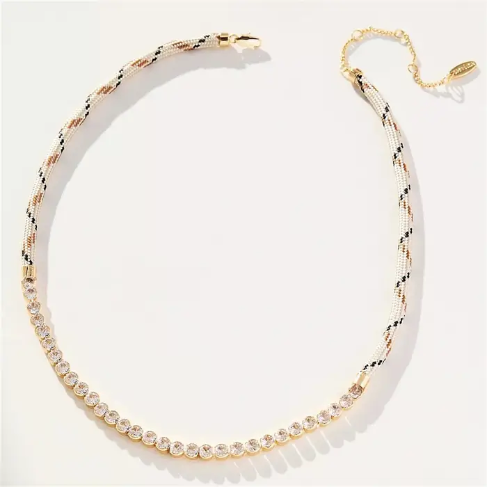Collier tressé blanc et marron avec incrustation de diamants, chaîne de clavicule, en cuivre pour fe