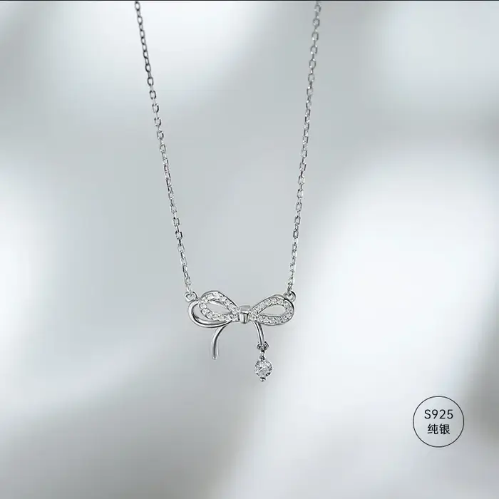 Collier pendentif brillant en argent regardé 925 pour femme