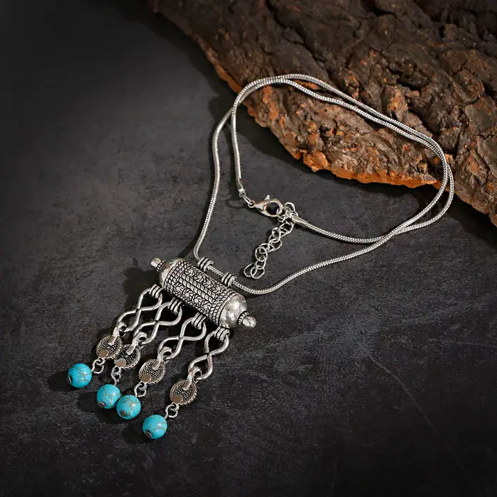 Collier vintage couleur argent avec breloque pour femme