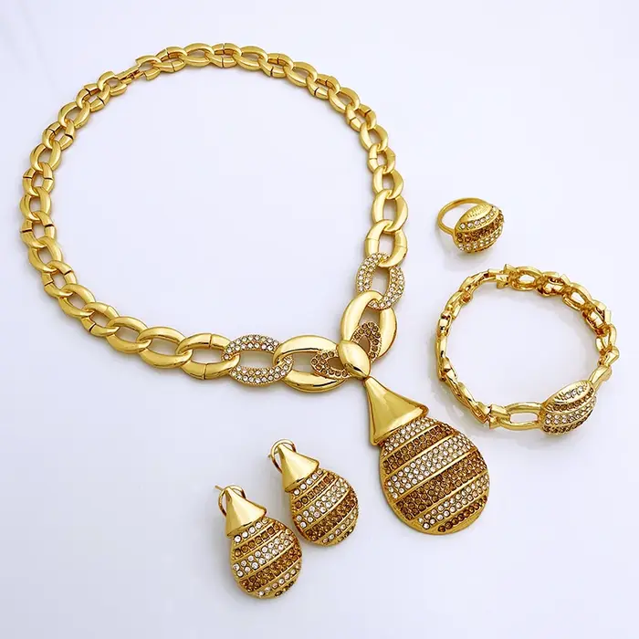 Parures de bijoux élégantes pour femmes de Dubaï
