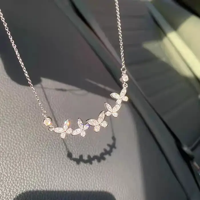 Collier Papillon Souriant pour Femme