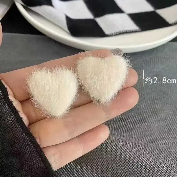 1/3 paires de boucles d'oreilles en peluche douce, Clips d'oreille confortables en forme de cœur pou