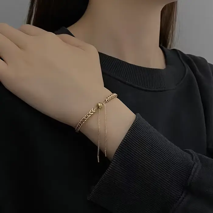 Bracelet ajustable exquis à nœud coulissant