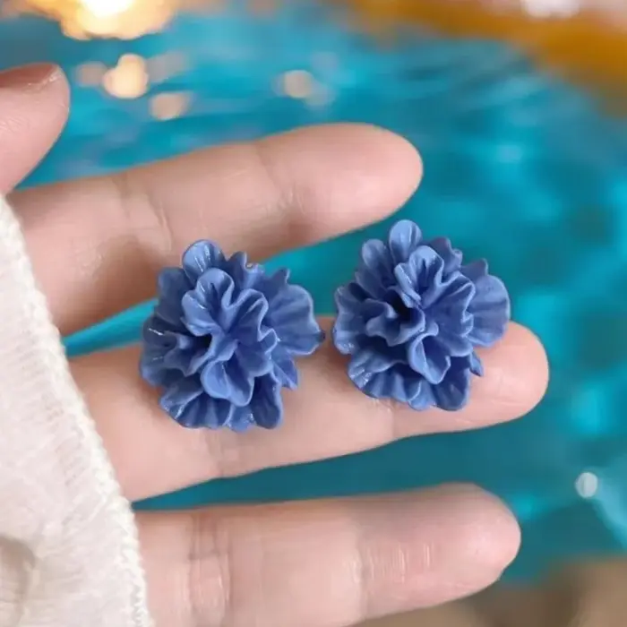 Boucles d'oreilles à tige fleur bleue pour femme, breloque en résine, exagération, tempérament, mign