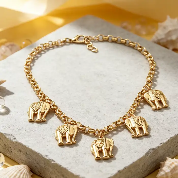 Élégant pendentif éléphant porte-bonheur, collier ras-du-cou en chaîne dorée, quatre breloques éléphant silhouettes, éléphant 3D sculpté massif et ajouré en ambre
