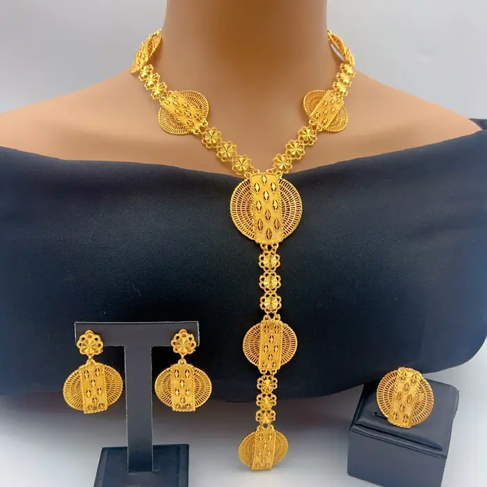 Ensemble de collier et boucles d'oreilles longues africaines pour femmes