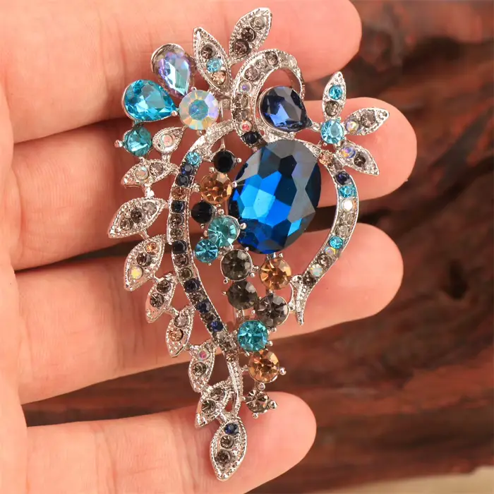 Broche de luxe baroque à motif floral ajouré pour hommes et femmes, accessoires de bijoux, cadeau de
