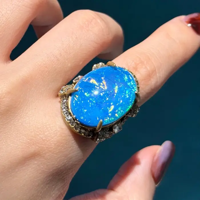 Bague opale vintage grande et brillante
