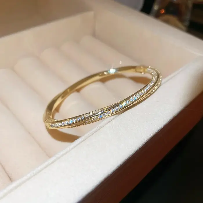 LENNIK Bracelet papillon simple et de niche pour femme