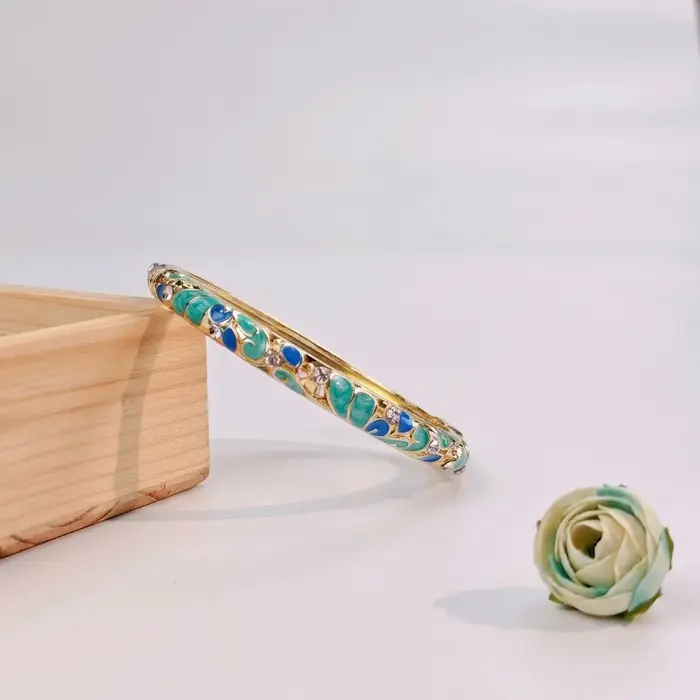 Nouveau bracelet cloisonné à motif floral